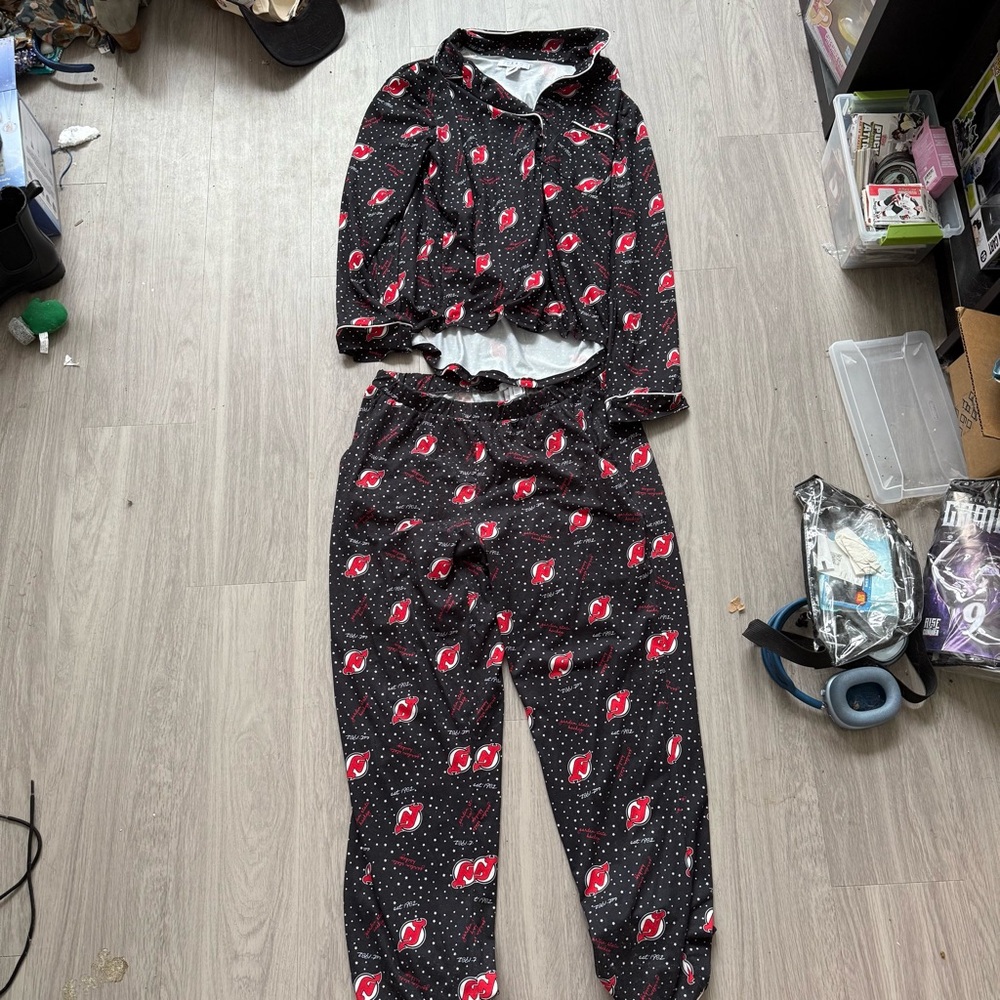 Black Pajama Set with Red and White Pattern New Jersey Devils